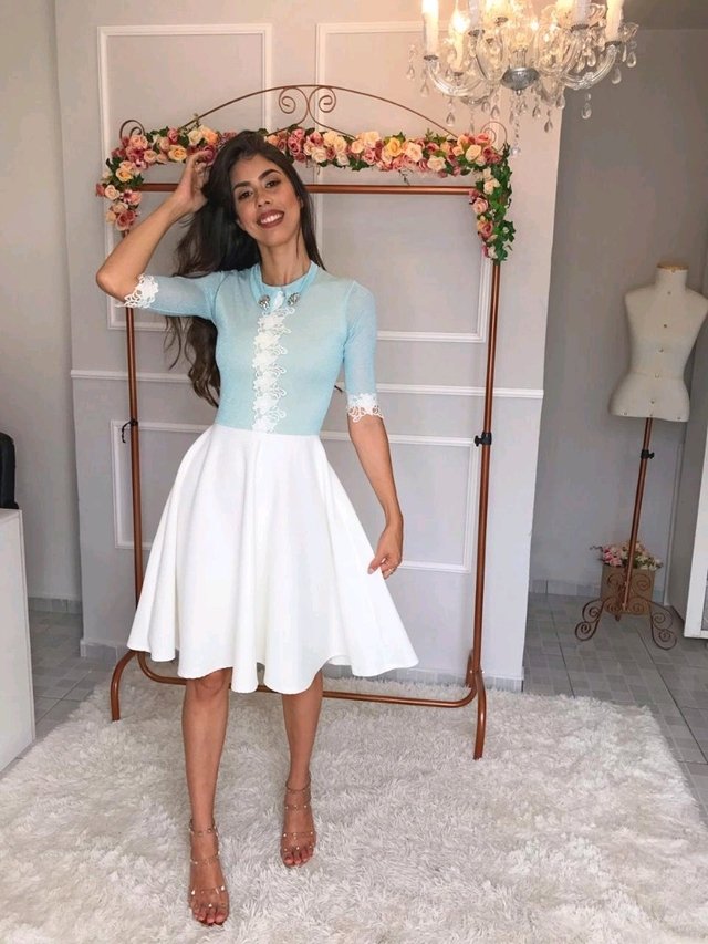 Vestido lurex azul com saia rodada branca