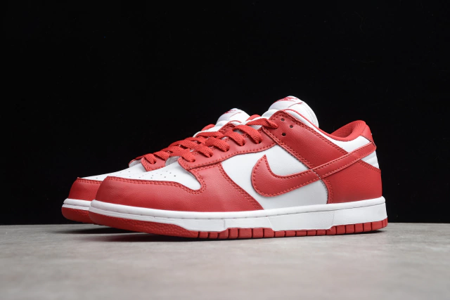 dunk low university red nike