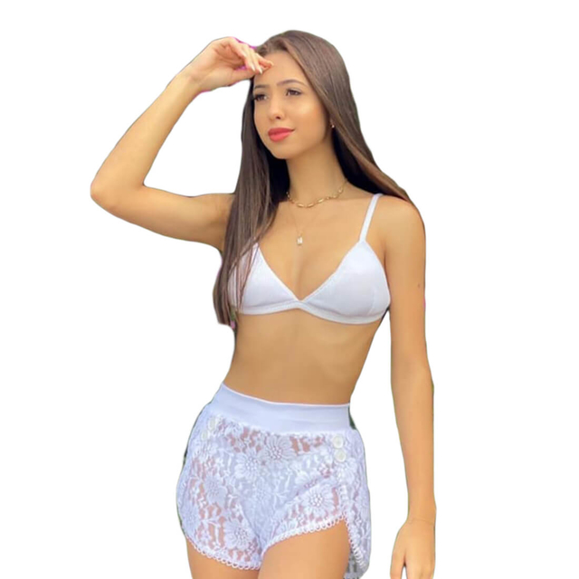 Short Feminino Saída De Praia Em Renda 3D Transparente