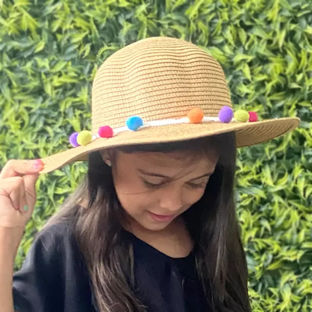 Chapéu Infantil Palha com Pompom Colorido