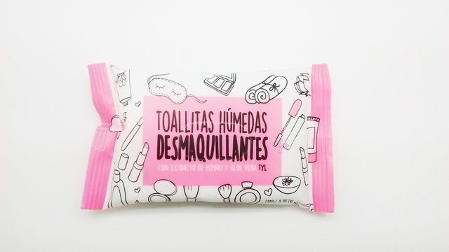 TOALLITAS HUMEDAS DESMAQUILLANTES - Thelma & Louise
