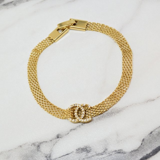 Pulseira Relógio Chanel Cravejado Ouro