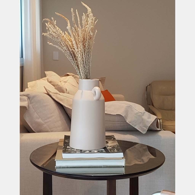 Vaso Jarra Off-White em Cerâmica. Vaso para Flores e Plantas.