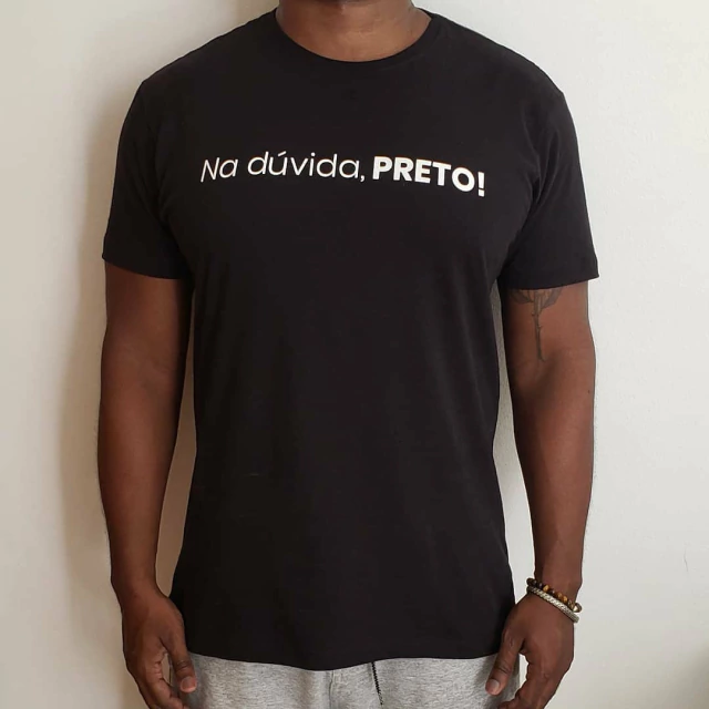 Camiseta Na dúvida, PRETO! - Comprar em AFROBASICO
