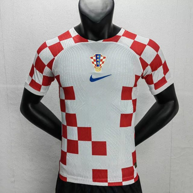 Camisa Seleção Croácia Home 22/23 Versão Jogador - Branca e Vermelha