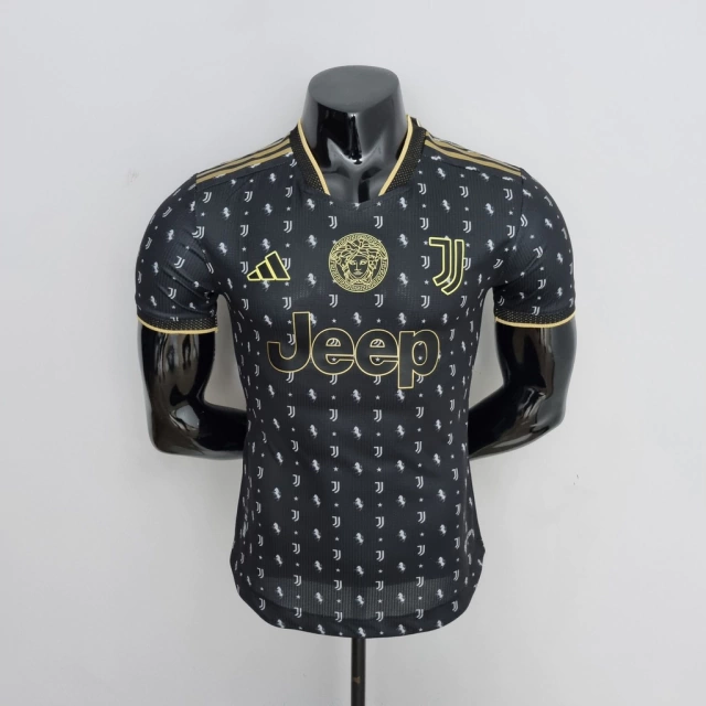 Camisa Da Juventus Versace Preta e Dourada 2022 Versão Jogador