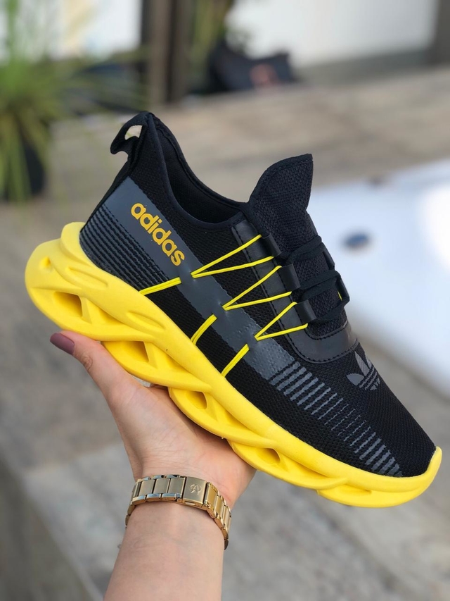 Tênis Adidas Yeezy Maverick - Doma Shoes Ns