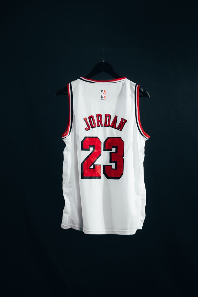 Camiseta Chicago Bulls (23) Jordan Blanca/Roja