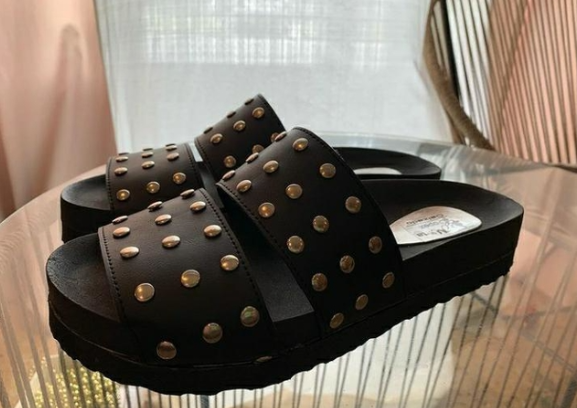 Sandalias Multi Tachas 35-44 - Comprar en D`Aloia Shoes