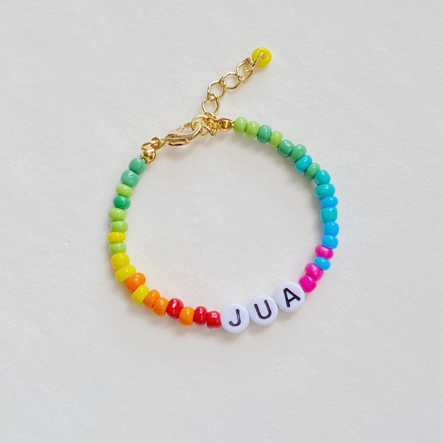Pulseira Rainbow com letras - Comprar em JUÁ