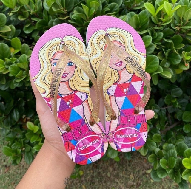 Chinelo Feminino Infantil - Havaianas - Barbie Desenho