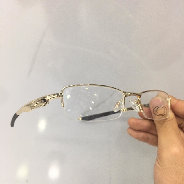 Óculos De Descanso Oakley Socket 5.5 Armação 24K Escovada