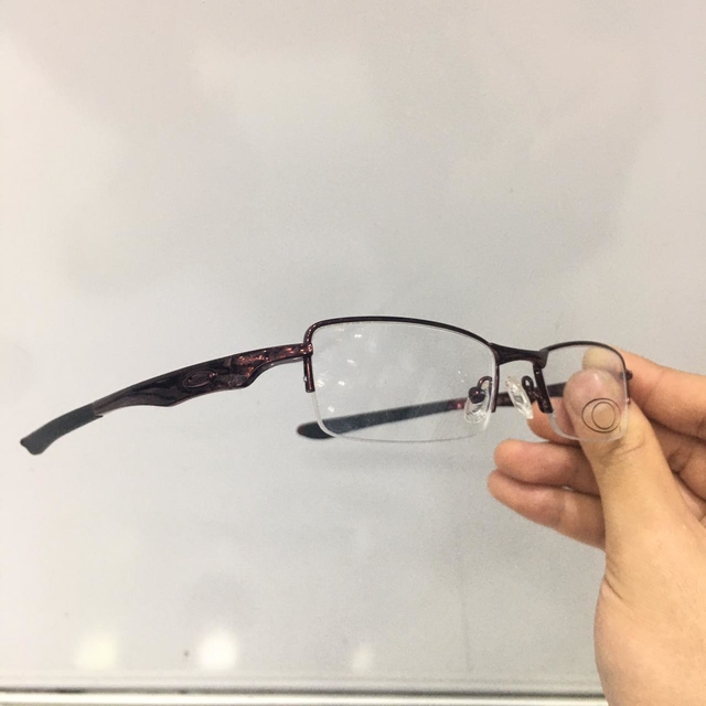 Óculos De Descanso Oakley Socket 5.5 Armação Vinho Escovada