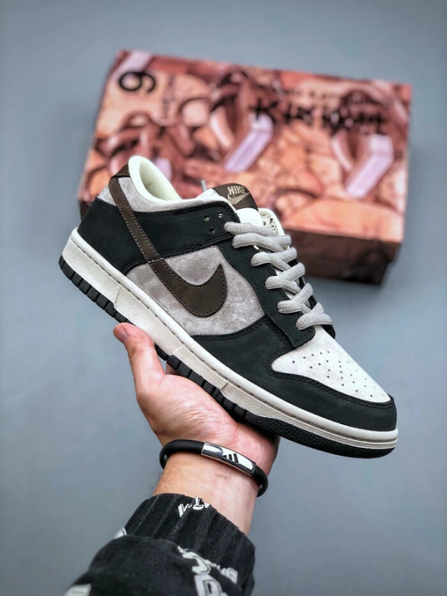 katsuhiro otomo x nike dunk low