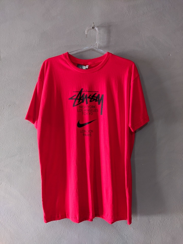 Camiseta Stüssy x Nike - Visto Store Streetwear