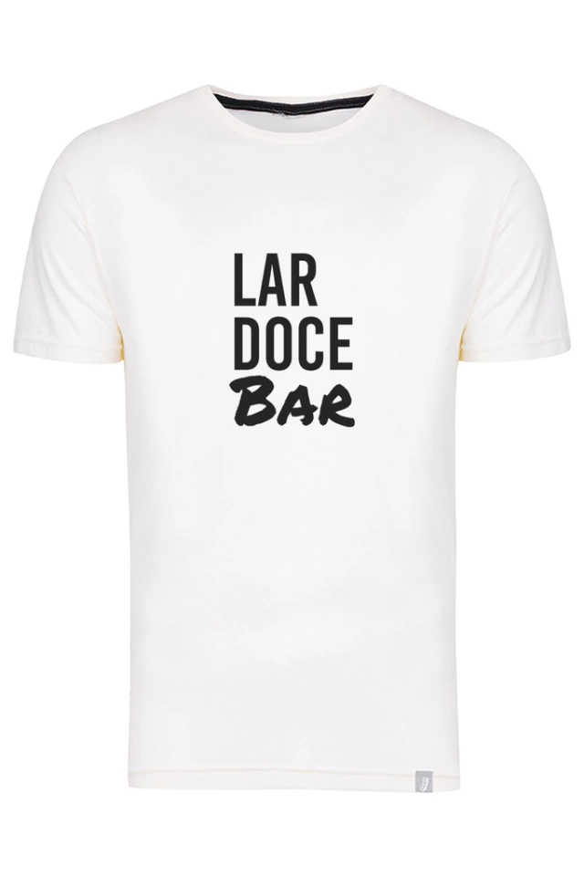 Camiseta com frase Lar Doce Bar