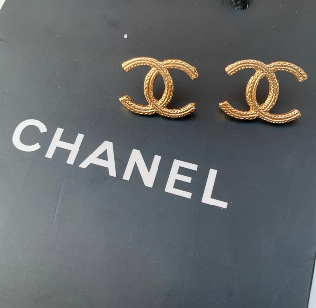 Brinco Chanel - Comprar em Lú Alcântara Maison