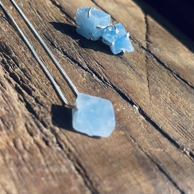 Calcita Azul Conjunto colar curto e brinco de prata Ágatas Pedras
