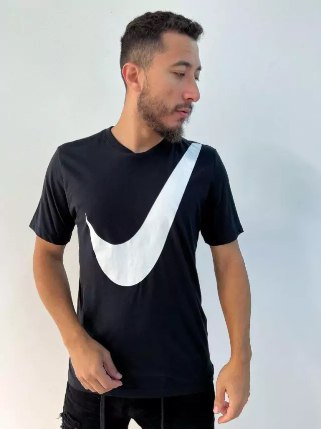 Camiseta Nike Logo Grande