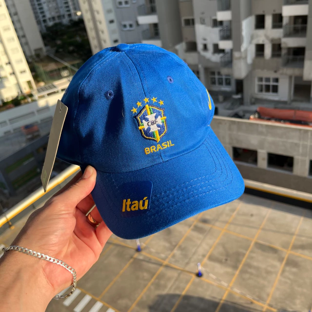 Boné Azul Seleção Brasileira c/ Patrocínio Itaú