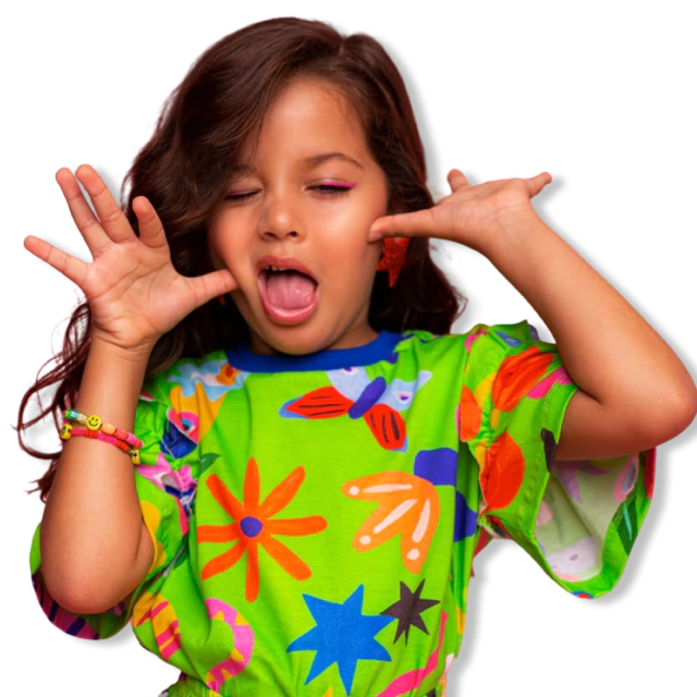 Camiseta Infantil Feminina Verde com Estampa Colorida