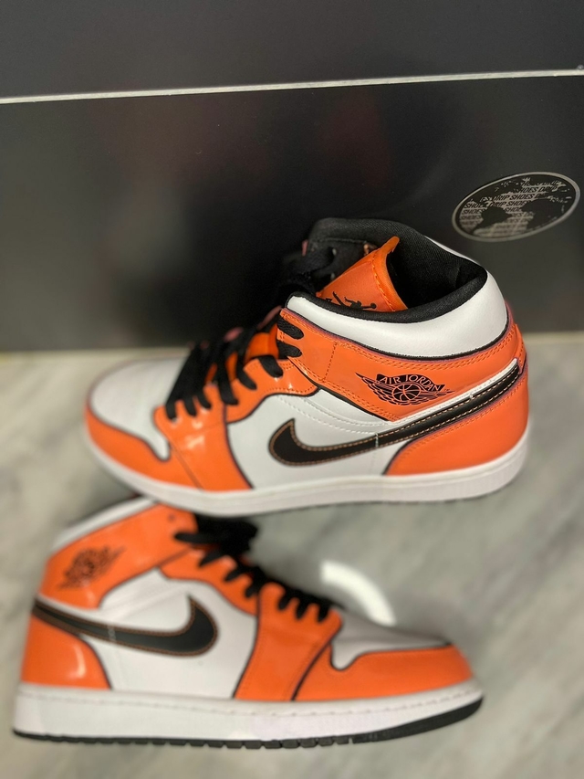Jordan 1 mid Naranjas" - Comprar en Drip Shoes