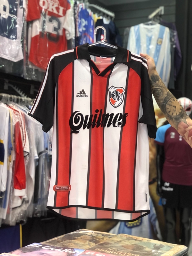 Camiseta River Plate de Época Suplente 2000 | 01