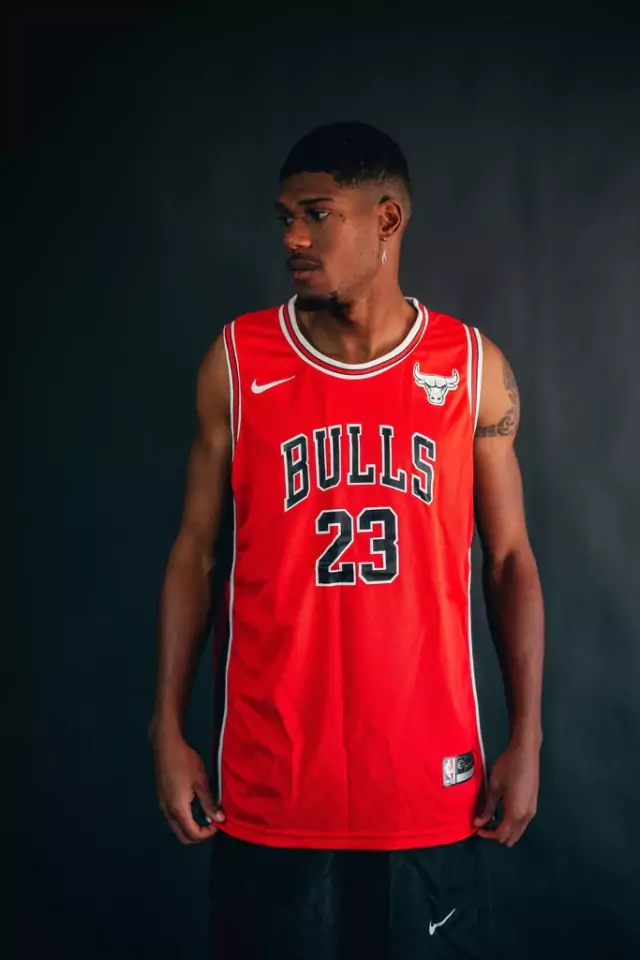 Camiseta Chicago Bulls Jordan (23) Roja Franja Negra