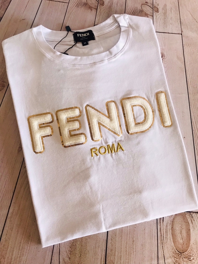 Camiseta Fendi com estampa escrita em seda - P&B Griffe