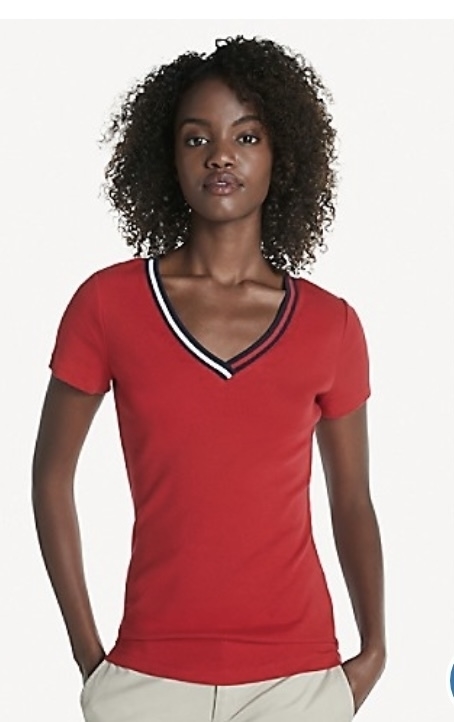 Camiseta Feminina Tommy Hilfiger Gola V - Vermelha - Tamanho PP - TH5768