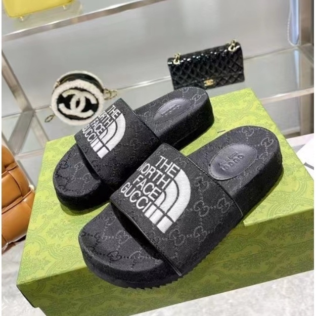 CHINELO SLIDE GUCCI X NORTH FACE - Billy Importados