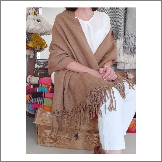 PRE VENTA Pashmina de lana de oveja tejida en telar color camel