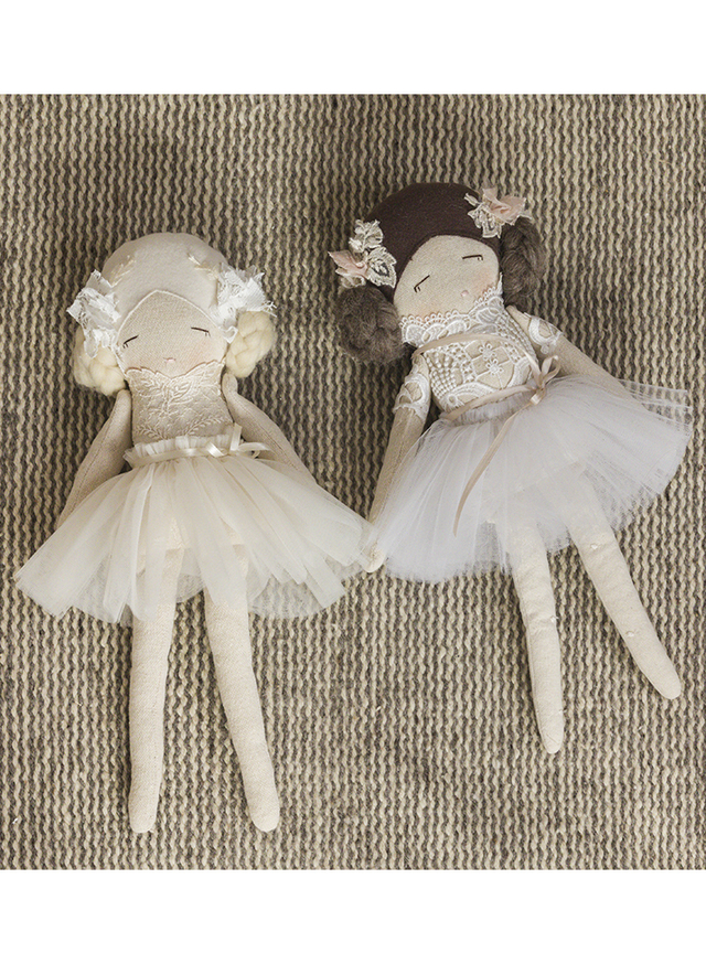 Muñecas Bailarinas Sere y Amanda con Encaje y Pollera de Tull