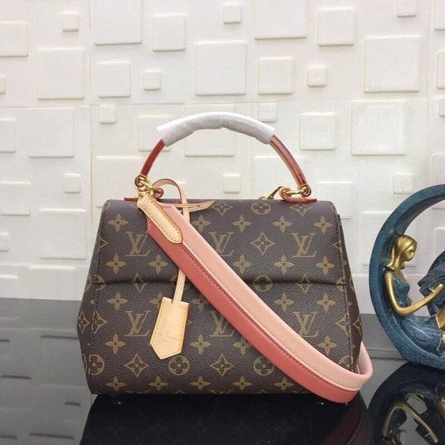 Louis Vuitton Egg Bag Bronze ref.144942 - Joli Closet