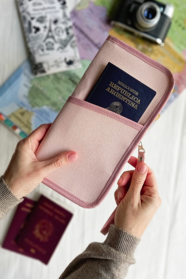 Porta pasaporte/documentos de viaje - Rosa - Macadamias