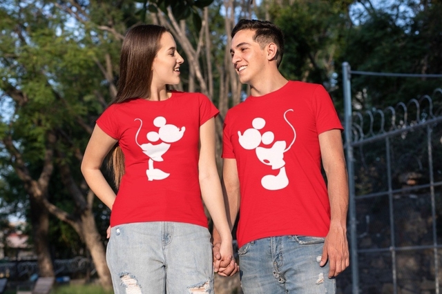 Camiseta Minnie e Mickey - Comprar em Clube da Camiseta