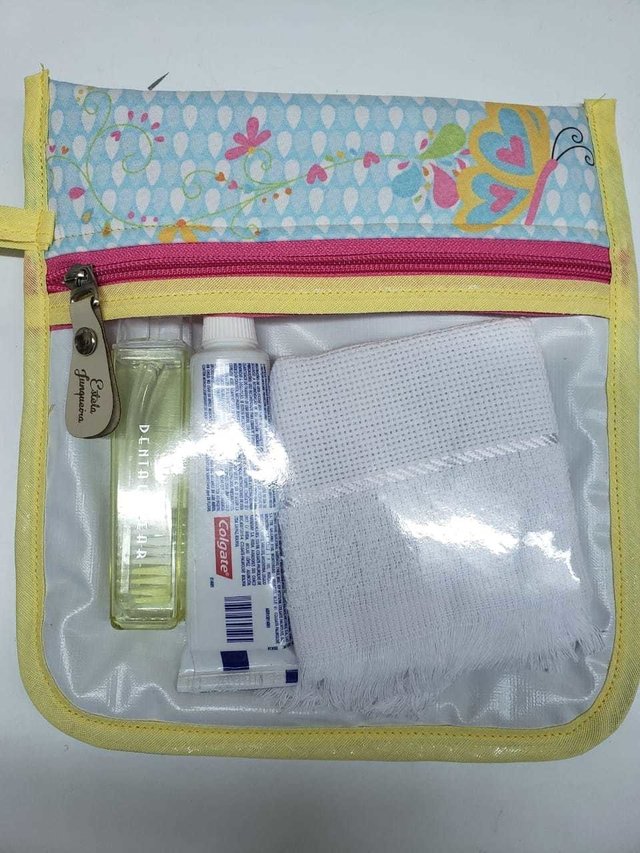 Kit higiene bucal - Menina feliz - Estela Junqueira