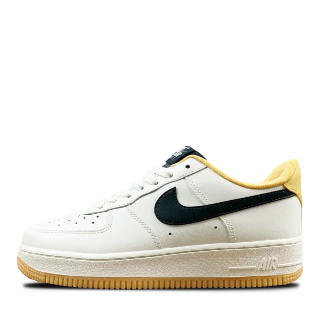 NIKE AIR FORCE 1 • RAW RUBBER