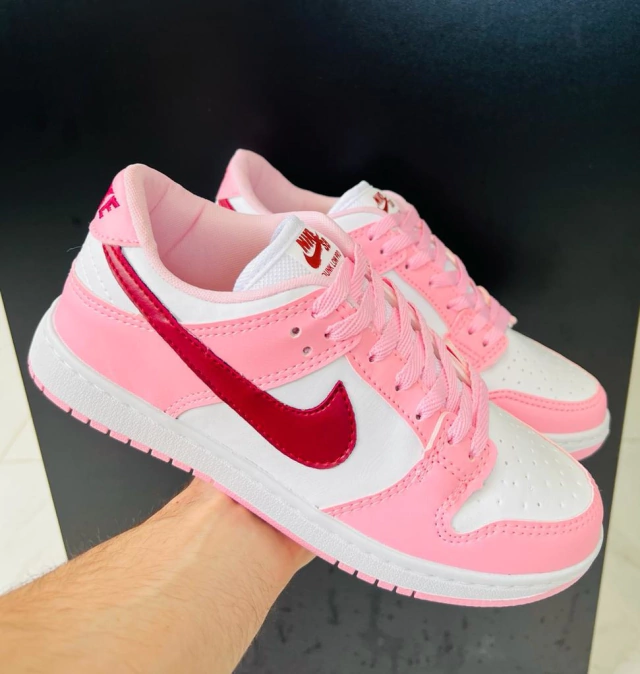 nike dunk pink and white