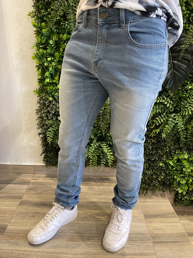 Calça masculina jeans lavagem clara - FASHION UP!