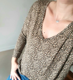 Imagen de REMERA FILIPINA