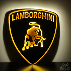 Lamborgini logo led ambar y pintura dorada