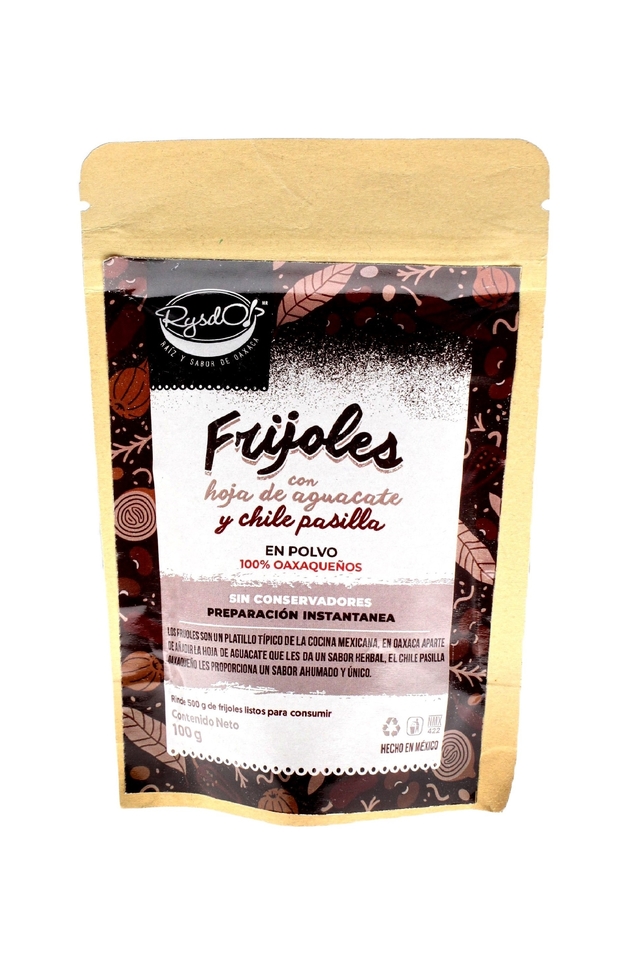 Frijoles con hoja de aguacate y chile pasilla en polvo