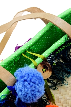 Bolsa de Palma con Pompones de Colores on internet
