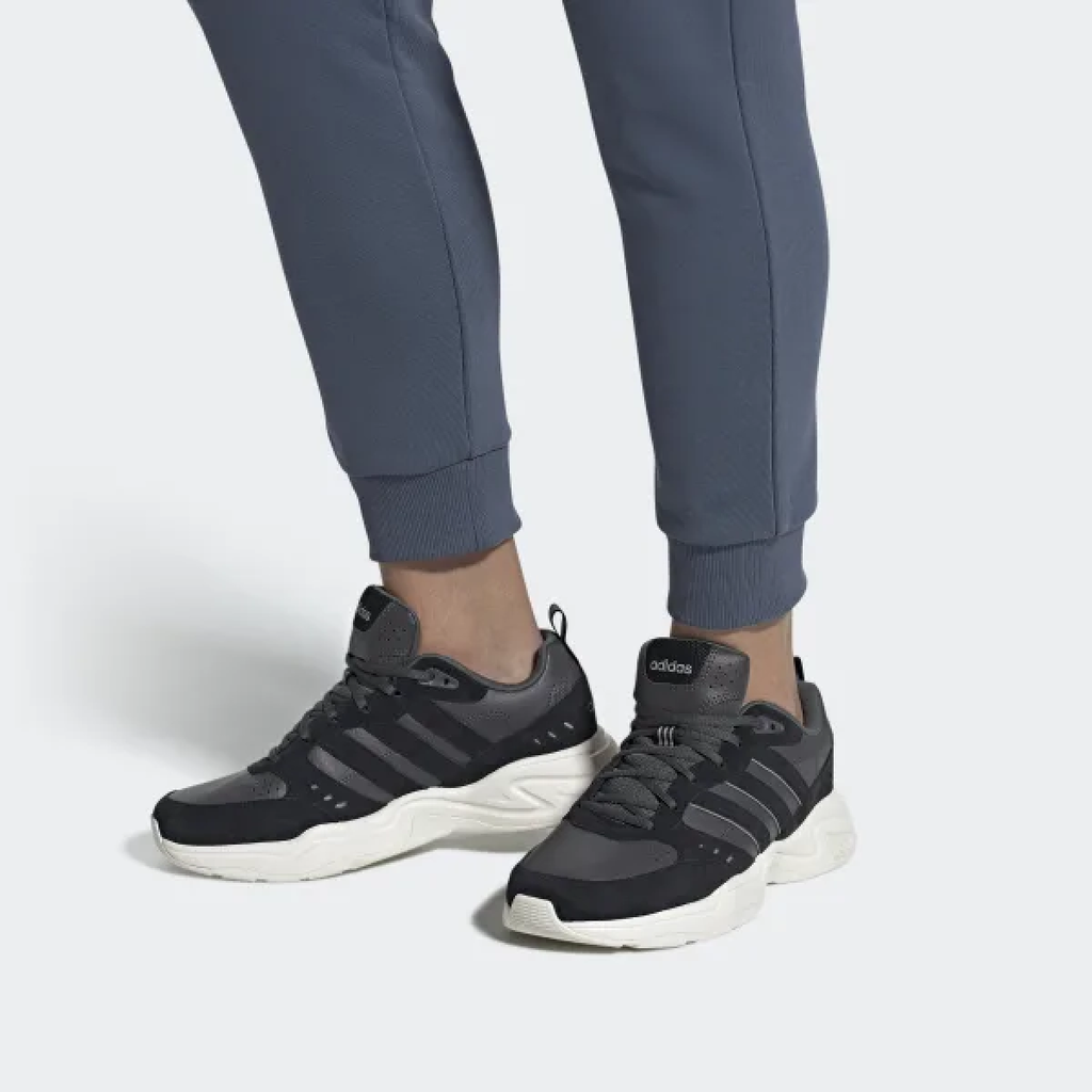 zapatilla de hombre adidas strutter eg8005 cne - corner