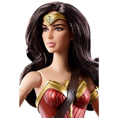 Barbie V Superman: Dawn of Justice Wonder Woman doll na internet
