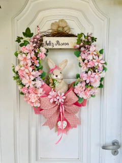 Guirlanda De Páscoa C/ Coelho 48x55 Rosa - Decora Encanta 