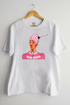 Remera Almendra (Nevada, Negra o Blanca) en internet