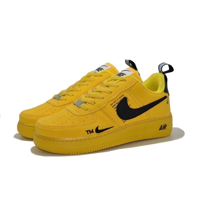 tenis nike sola amarela