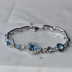 pulsera corazones turquesa